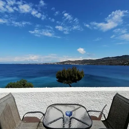 Mare Guesthouse&café Perdika (Aegina)