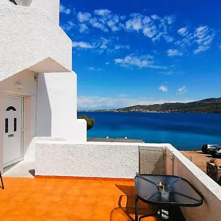 Mare Guesthouse&café Perdika (Aegina)