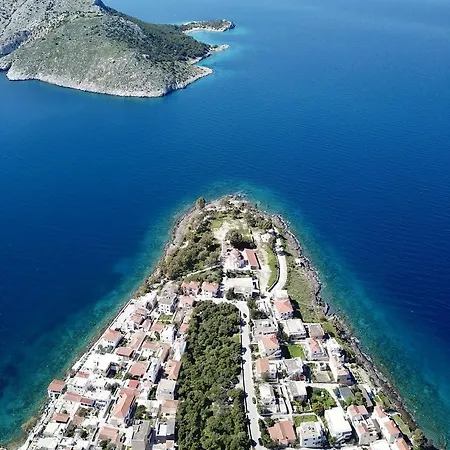 Mare 2* Perdika (Aegina)